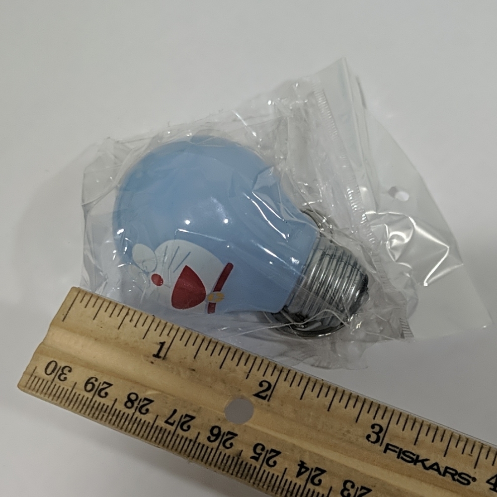 Decorative Flash Bulb Keychains - Picture 7 of 7